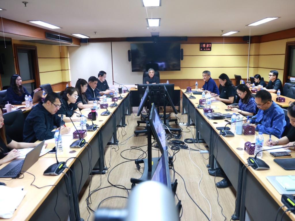 กพบ.กสอ. ร่วมประชุม CIO เดินหน้าธรรมาภิบาลข้อมูล-AI Governance มุ่งขับเคลื่อน “ดีพร้อม” สู่การเป็นองค์กรอัจฉริยะ (Intelligent Organization)