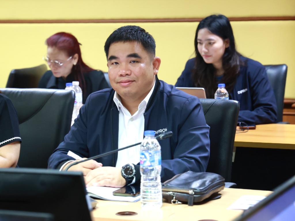 กพบ.กสอ. ร่วมประชุม CIO เดินหน้าธรรมาภิบาลข้อมูล-AI Governance มุ่งขับเคลื่อน “ดีพร้อม” สู่การเป็นองค์กรอัจฉริยะ (Intelligent Organization)