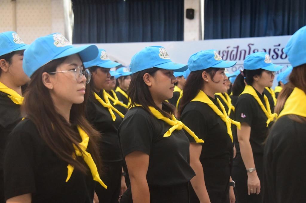"ดีพร้อม" ลุยศึกษาดูงานจิตอาสา 904 น้อมนำศาสตร์พระราชาสู่การพัฒนาที่ยั่งยืน