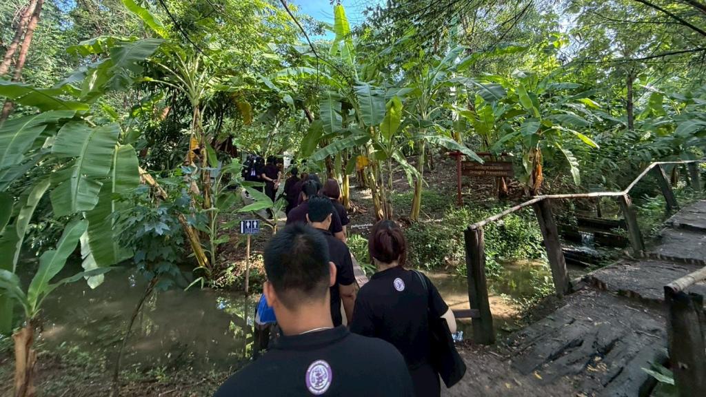 "ดีพร้อม" ลุยศึกษาดูงานจิตอาสา 904 น้อมนำศาสตร์พระราชาสู่การพัฒนาที่ยั่งยืน