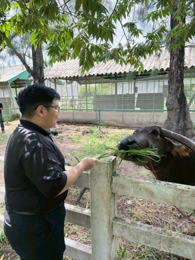 "ดีพร้อม" ลุยศึกษาดูงานจิตอาสา 904 น้อมนำศาสตร์พระราชาสู่การพัฒนาที่ยั่งยืน