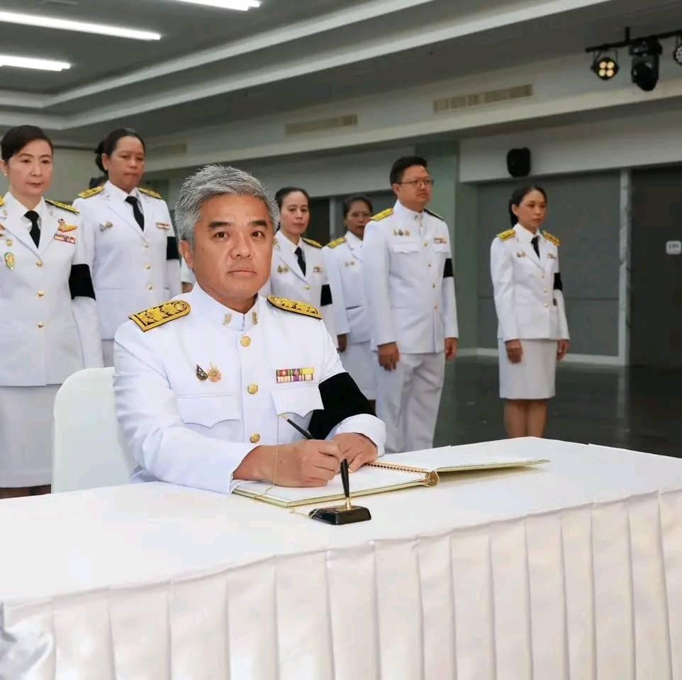 ผอ.กพบ. มอบหมายเจ้าหน้าที่ เข้าร่วมถวายพระพรชัยมงคลและถวายสัตย์ปฏิญาณ เนื่องในโอกาสวันเฉลิมพระชนมพรรษา พระบาทสมเด็จพระเจ้าอยู่หัว