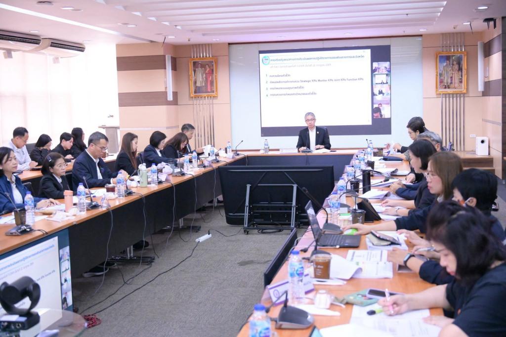 “รองอธิบดีดุสิต” นำทีม กสอ. เข้าร่วมประชุมคณะกรรมการกำกับการประเมินผลการปฏิบัติราชการฯ ก.อุตสาหกรรม ร่วมวางกรอบตัวชี้วัด ปี 2570